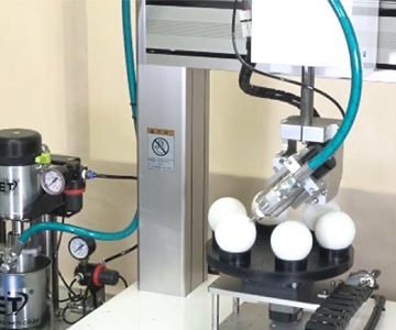 グリスの幅広い塗布量に対応、大量から中量まで安定制御